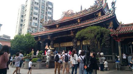 วัดหลงซาน · ลานด้านใน